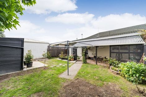 Photo of property in 5a Palliser Place, Milson, Palmerston North, 4414