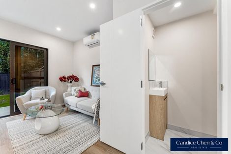 Photo of property in 19 Don Oliver Lane, Glen Eden, 0602