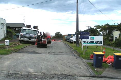 Photo of property in 12b/1 Coronation Street, Belmont, Auckland, 0622