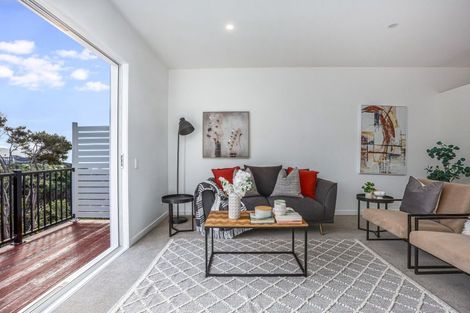 Photo of property in 49 Cleat Street, Whitby, Porirua, 5024