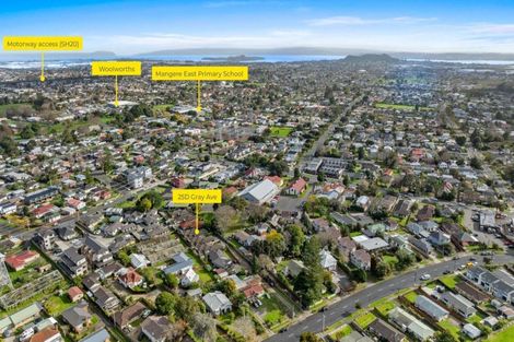 Photo of property in 25d Gray Avenue, Mangere East, Auckland, 2024