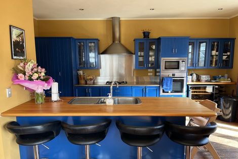 Photo of property in 55 Tauhinu Road, Miramar, Wellington, 6022