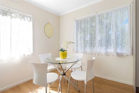 Photo of property in 72a Astley Avenue, New Lynn, Auckland, 0600