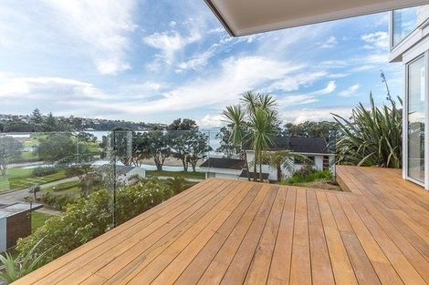 Photo of property in 6b Browns Bay Road, Rothesay Bay, Auckland, 0630
