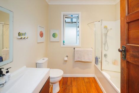 Photo of property in 50 Chelwood Street, Takaro, Palmerston North, 4412