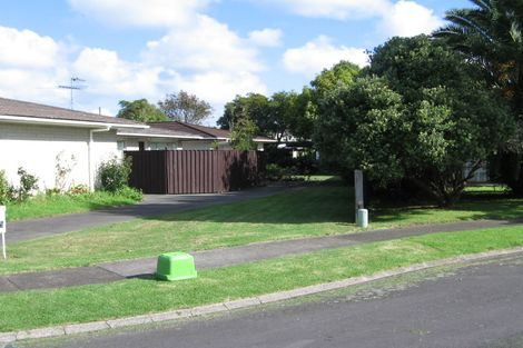 Photo of property in 1/16 Vivian Wilson Drive, Eastern Beach, Auckland, 2012
