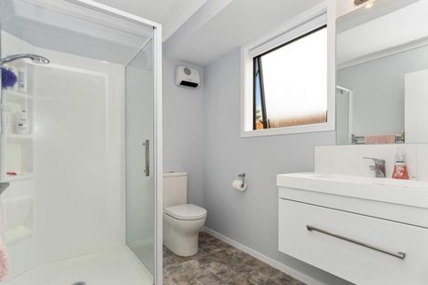 Photo of property in 16 Macloughlin Drive, Te Puke, 3119