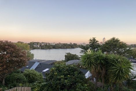 Photo of property in 5/72 Kitchener Road, Milford, Auckland, 0620