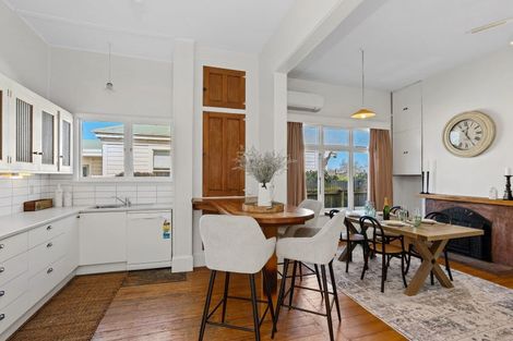 Photo of property in 28 Cameron Street, Ashburton, 7700