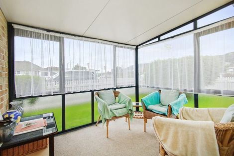 Photo of property in 1 Elena Place, Welcome Bay, Tauranga, 3112