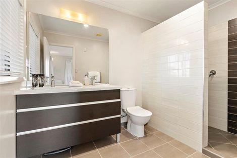 Photo of property in 135b Hutchinson Road, Helensville, 0875