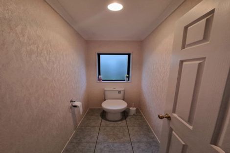 Photo of property in 91 Moyrus Crescent, East Tamaki Heights, Auckland, 2016