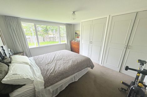 Photo of property in 2 Tui Grove, Elderslea, Upper Hutt, 5018