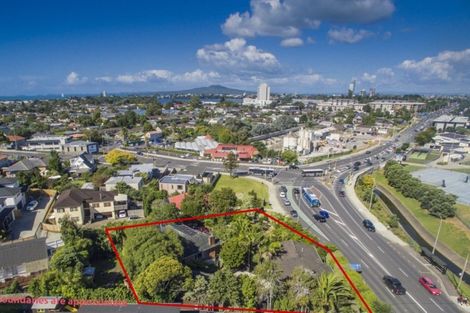 Photo of property in 27 Wairau Road, Forrest Hill, Auckland, 0627