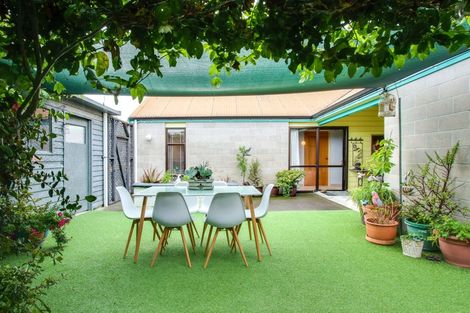 Photo of property in 2/6 Sanders Avenue, Marewa, Napier, 4110