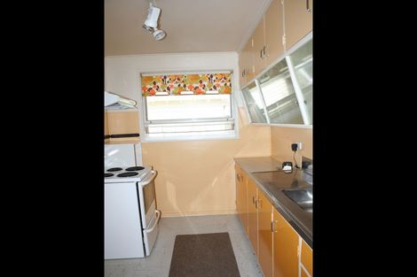 Photo of property in 71 Lynwood Road, New Lynn, Auckland, 0600