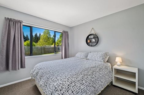 Photo of property in 17 Kings Drive, Wanaka, 9305