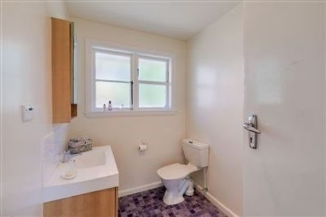 Photo of property in 16 Holly Road, St Albans, Christchurch, 8014