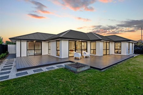 Photo of property in 10 Emma Street, Marshland, Christchurch, 8083