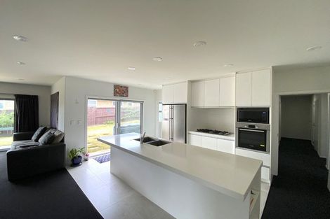 Photo of property in 2 Moonlight Drive, Rototuna North, Hamilton, 3210