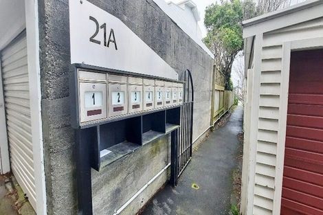 Photo of property in 1/21a Talavera Terrace, Kelburn, Wellington, 6012