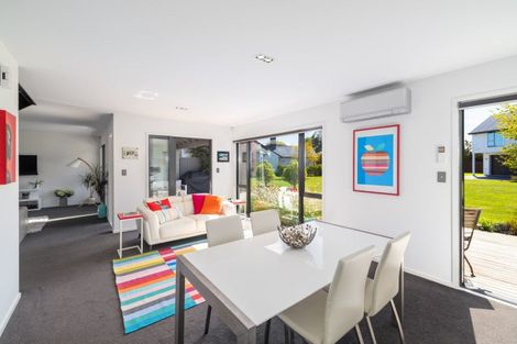 Photo of property in 12 Millpond Place, Parklands, Christchurch, 8083