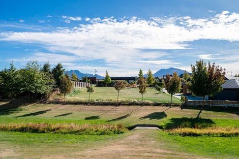 Photo of property in 44 Minaret Ridge, Wanaka, 9305