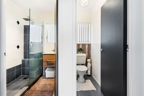 Photo of property in 323 Triangle Road, Massey, Auckland, 0614