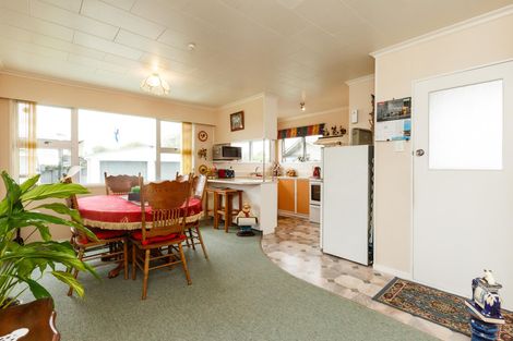 Photo of property in 36 John F Kennedy Drive, Milson, Palmerston North, 4414