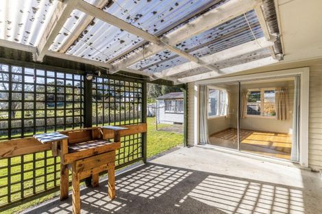 Photo of property in 9 Rangatira Road, Hunterville, 4730