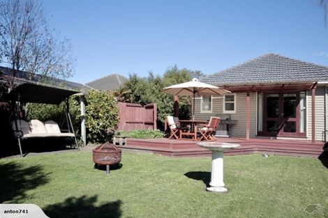 Photo of property in 255 Centaurus Road, Saint Martins, Christchurch, 8022