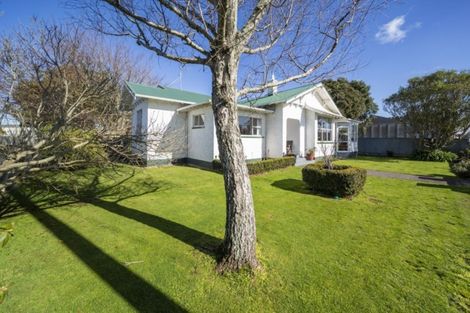 Photo of property in 17 Grey Street, Hawera, 4610