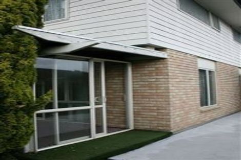 Photo of property in 4a Roche Avenue, Upper Riccarton, Christchurch, 8041