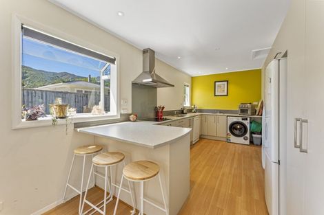 Photo of property in 113 Hine Road, Wainuiomata, Lower Hutt, 5014
