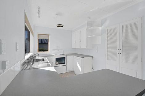 Photo of property in 2/43 Mangorei Road, Strandon, New Plymouth, 4312