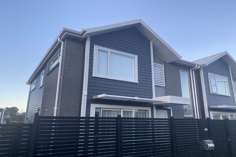 Photo of property in 46 Karepiro Drive, Stanmore Bay, Whangaparaoa, 0932