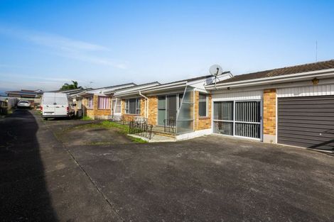 Photo of property in 2/75 Coronation Road, Papatoetoe, Auckland, 2025