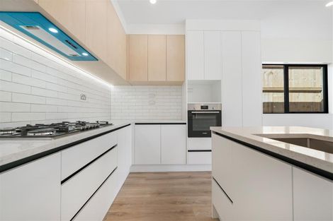 Photo of property in 42 Whakairo Crescent, Gulf Harbour, 0930