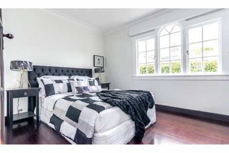 Photo of property in 21 Tirimoana Road, Te Atatu South, Auckland, 0602