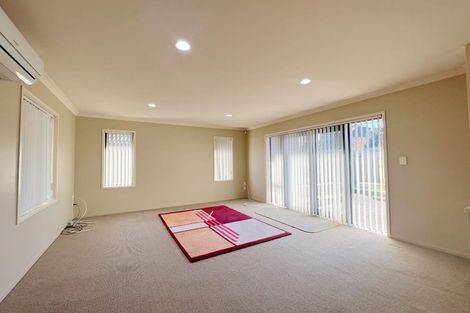 Photo of property in 63 Saint James Drive, Huntington, Hamilton, 3210