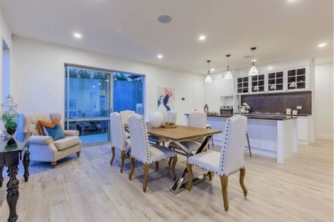 Photo of property in 10 Ian Gordon Lane, Orewa, 0931