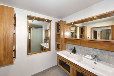 Photo of property in 12 Overdale Drive, Cashmere, Christchurch, 8022