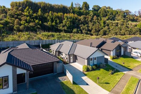Photo of property in 79 Pakanga Grove, Pyes Pa, Tauranga, 3112