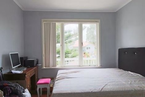 Photo of property in 27 Kohekohe Street, New Lynn, Auckland, 0600