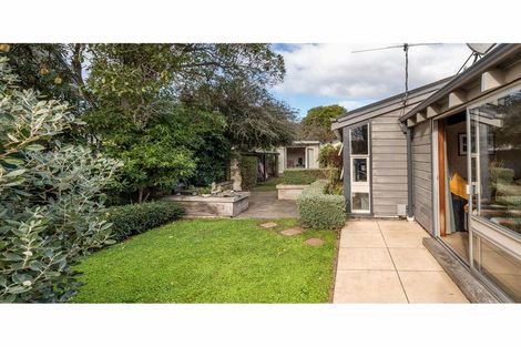 Photo of property in 156 Riverlaw Terrace, Saint Martins, Christchurch, 8022