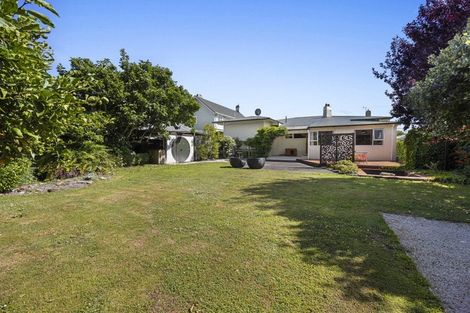 Photo of property in 187 South Road, Hawera, 4610