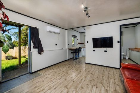 Photo of property in 43 Awatere Street, Clover Park, Auckland, 2023