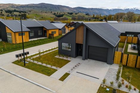 Photo of property in 27 Bragato Way, Cromwell, 9310