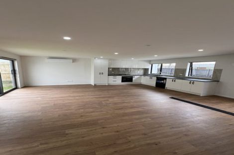 Photo of property in 38 Greenhill Crescent, Pakuranga, Auckland, 2010