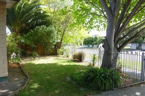 Photo of property in 137 Hawthornden Road, Avonhead, Christchurch, 8042